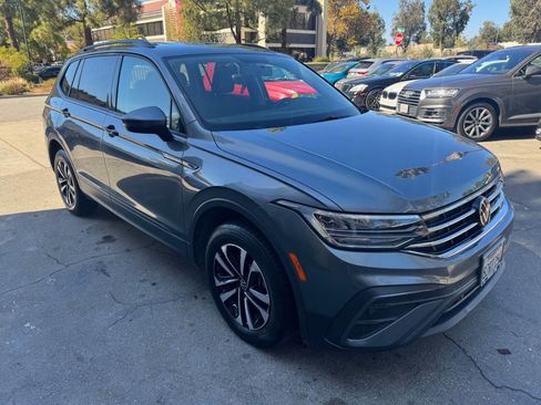 Used 2022 Volkswagen Tiguan S image 2