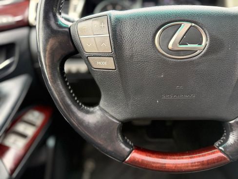 Used 2015 Lexus LX 570 4WD w/ Luxury Package image 24