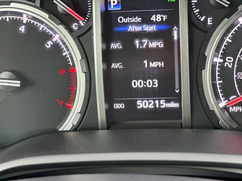 Used 2024 Toyota 4Runner TRD Off-Road Premium AWD/4WD image 26