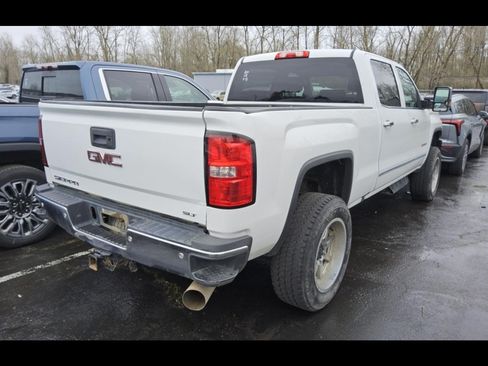 Used 2019 GMC Sierra 2500 SLT w/ Duramax Plus Package AWD/4WD image 15