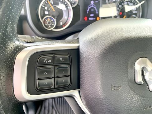 Used 2020 RAM 2500 Big Horn image 32