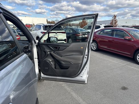 Used 2025 Subaru Forester Wilderness image 32