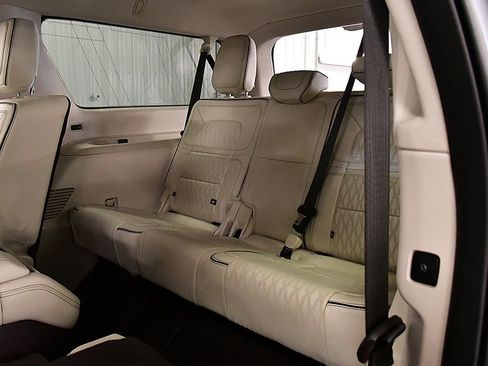 Used 2023 Lincoln Navigator L Black Label AWD/4WD image 28