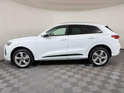 Used 2025 Audi Q5 Premium Plus w/ Premium Plus image 2