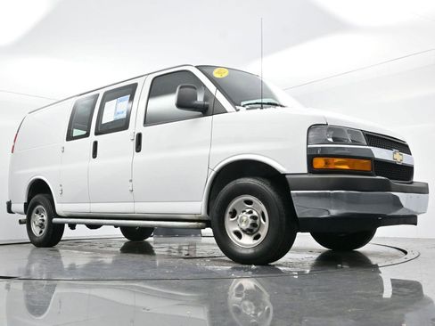 Used 2023 Chevrolet Express 2500 w/ Driver Convenience Package image 40