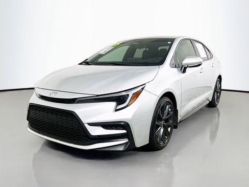 Used 2025 Toyota Corolla SE image 10