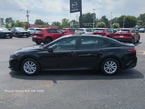 Used 2025 Toyota Camry LE FWD image 8