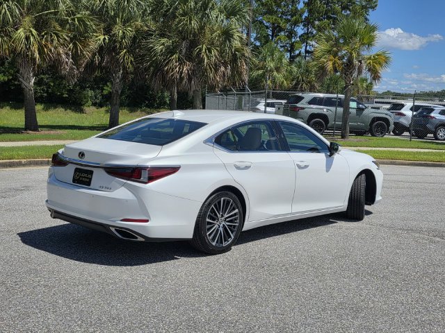 Certified 2022 Lexus ES 350 w/ Premium Package FWD image 5