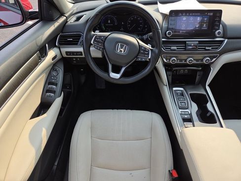Certified 2021 Honda Accord Touring image 32