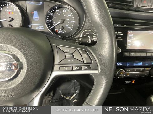 Used 2017 Nissan Rogue SV FWD image 44