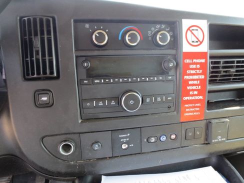 Used 2021 Chevrolet Express 3500 image 8