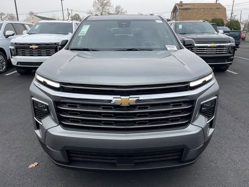 New 2026 Chevrolet Traverse LT w/ Sun and Wheel Package image 2