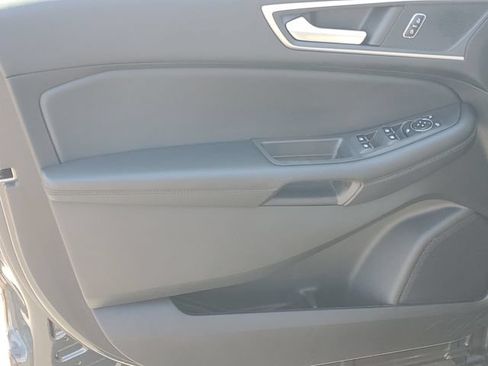 Used 2023 Ford Edge SEL AWD/4WD image 6