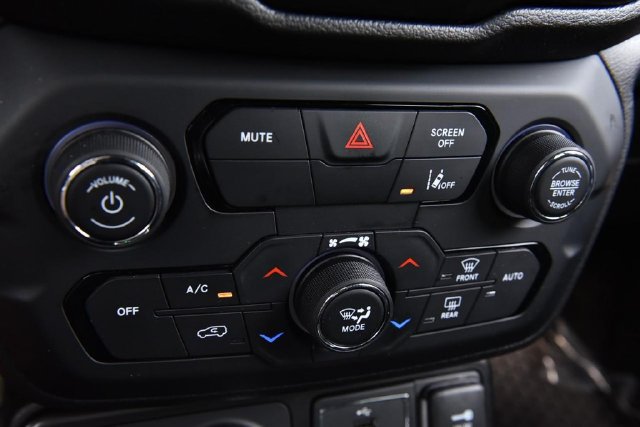 Used 2022 Jeep Renegade Altitude w/ Convenience Group AWD/4WD image 14