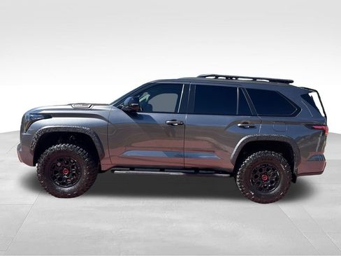 Used 2023 Toyota Sequoia TRD Pro AWD/4WD image 4