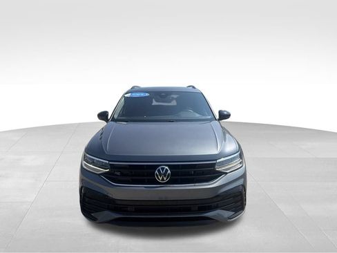 Used 2023 Volkswagen Tiguan SE R-Line FWD image 3