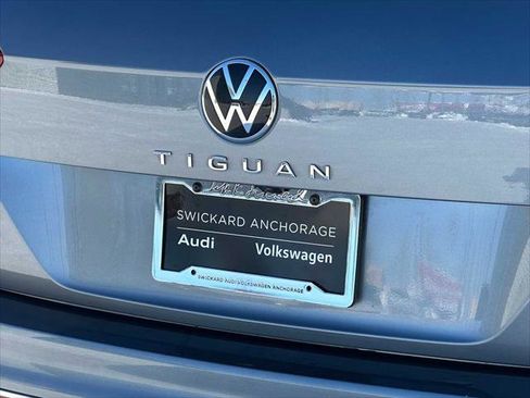 Used 2022 Volkswagen Tiguan SEL R-Line image 13