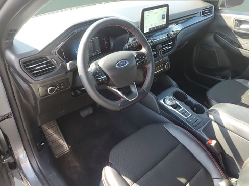Used 2025 Ford Escape ST-Line FWD image 15