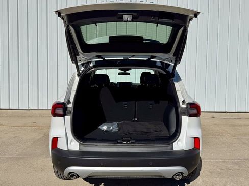 Certified 2025 Ford Escape SE image 15