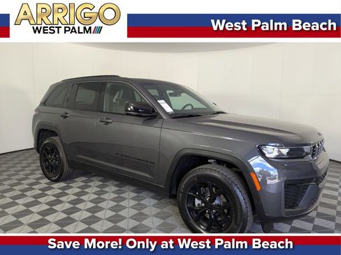 New 2026 Jeep Grand Cherokee Altitude RWD image 1