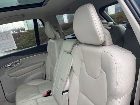 Certified 2023 Volvo XC90 B6 Plus w/ Protection Package Premier image 29