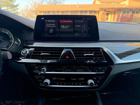 Used 2018 BMW 530i xDrive image 24