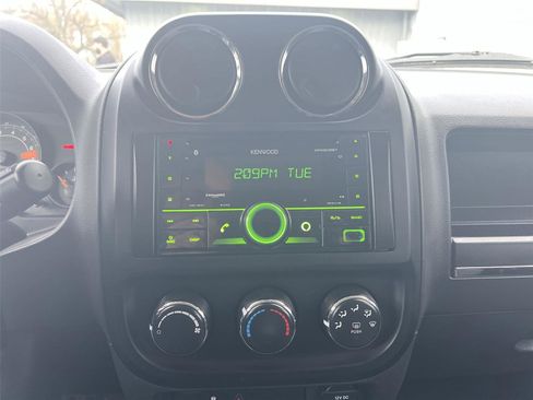 Used 2016 Jeep Patriot Sport image 16