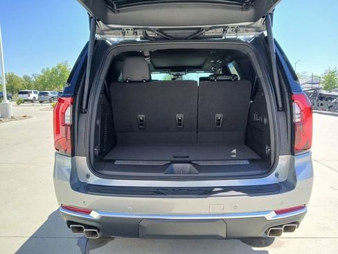 New 2026 GMC Yukon Denali w/ Denali Reserve Package AWD/4WD image 24