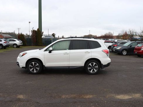 Used 2017 Subaru Forester 2.5i Limited image 8