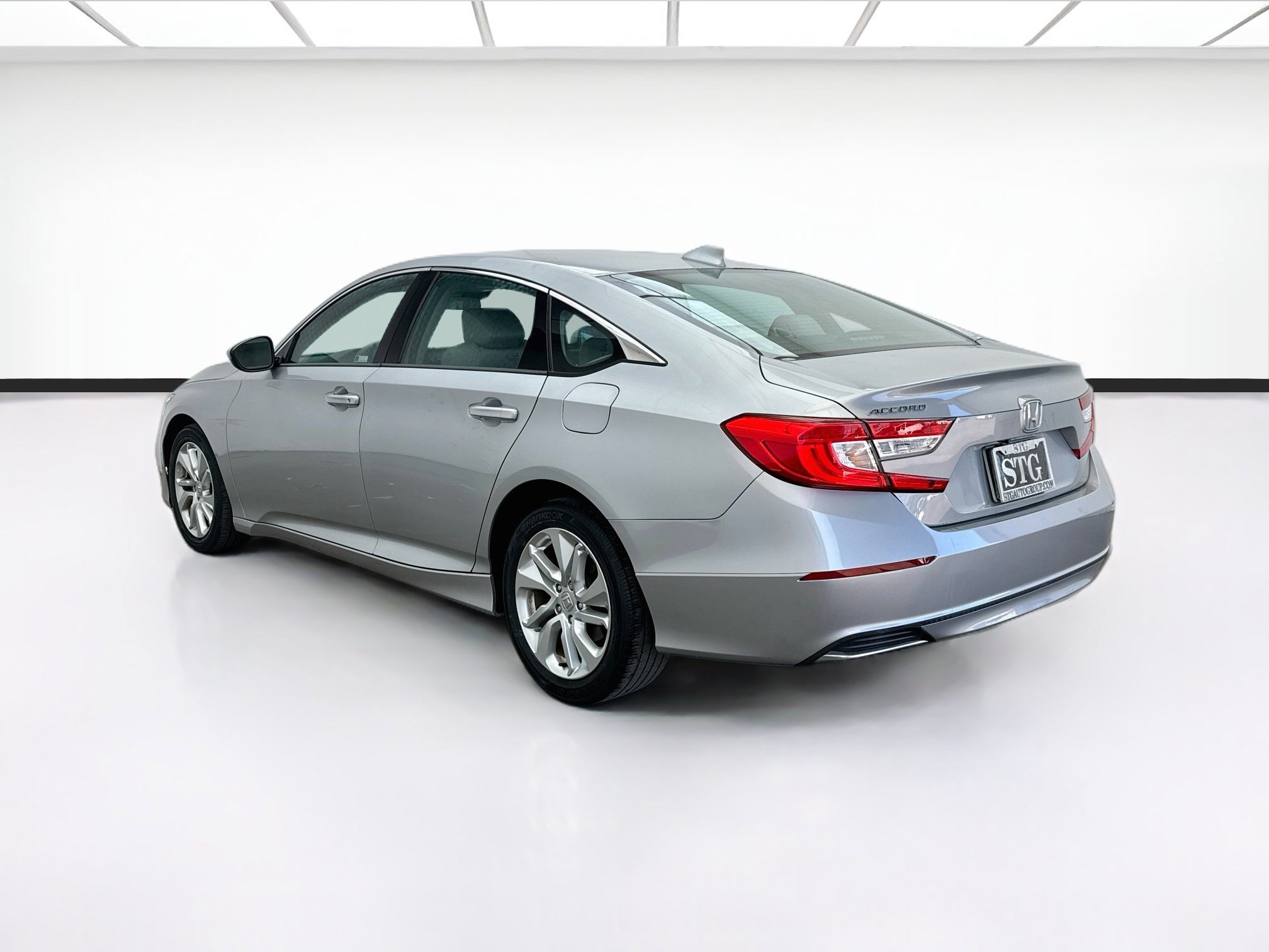 Used 2019 Honda Accord LX image 6