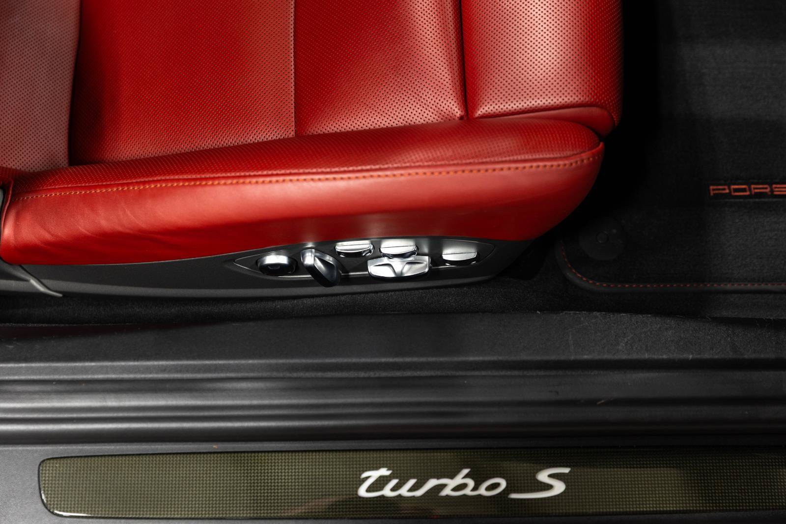 Used 2015 Porsche 911 Turbo S AWD/4WD image 68