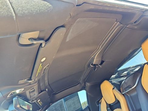 Used 2021 Chevrolet Corvette 2LT w/ Z51 Performance Package image 31