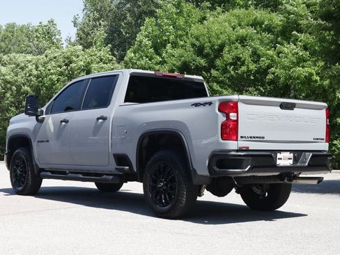Used 2025 Chevrolet Silverado 2500 Custom w/ Custom Value Package image 4