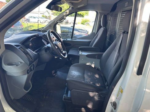 Used 2019 Ford Transit 150 130 Low Roof RWD image 9
