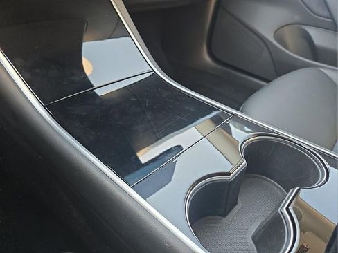 Used 2018 Tesla Model 3 Mid Range image 26