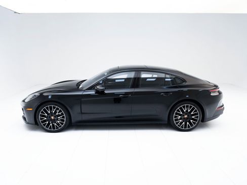 New 2026 Porsche Panamera image 2