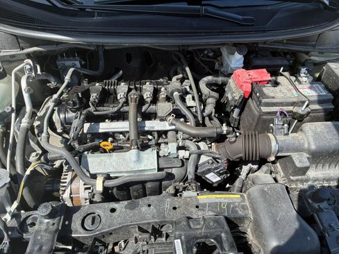 Used 2025 Nissan Versa SV FWD image 25