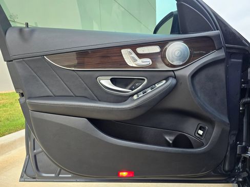 Used 2015 Mercedes-Benz C 300 Sedan image 20