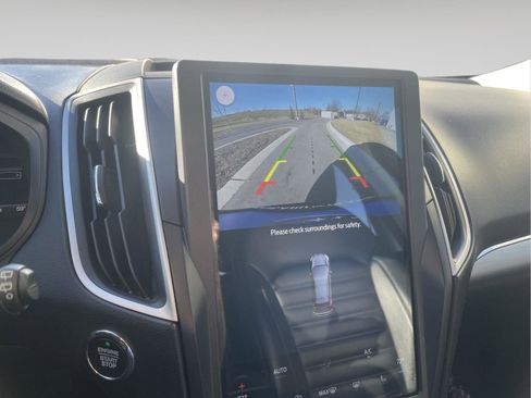 Used 2022 Ford Edge SEL image 10