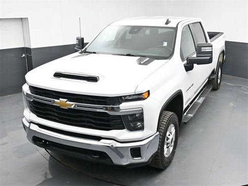 Certified 2024 Chevrolet Silverado 2500 LT image 34