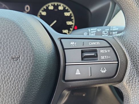 Used 2023 Honda HR-V LX image 19