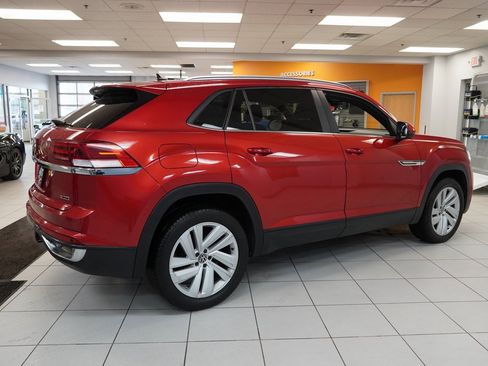 Used 2021 Volkswagen Atlas Cross Sport SE w/ Panoramic Sunroof Package image 13
