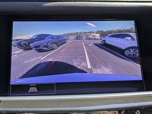 New 2025 Cadillac XT6 Luxury image 23