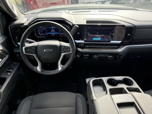 Used 2024 Chevrolet Silverado 1500 RST image 14