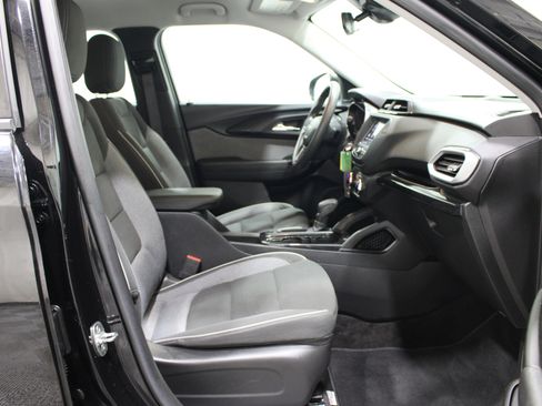 Used 2023 Chevrolet TrailBlazer LS FWD image 24