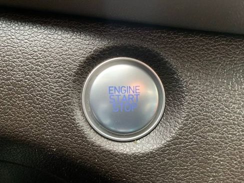 Used 2020 Hyundai Santa Fe SEL image 18