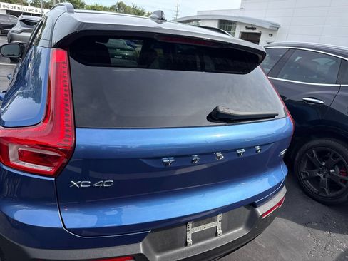 Used 2021 Volvo XC40 T5 R-Design AWD/4WD image 4