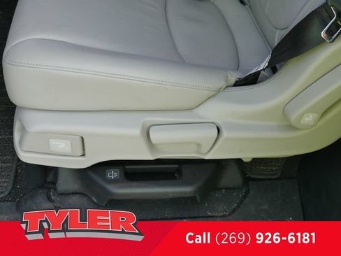 Used 2025 Honda Odyssey EX-L image 39
