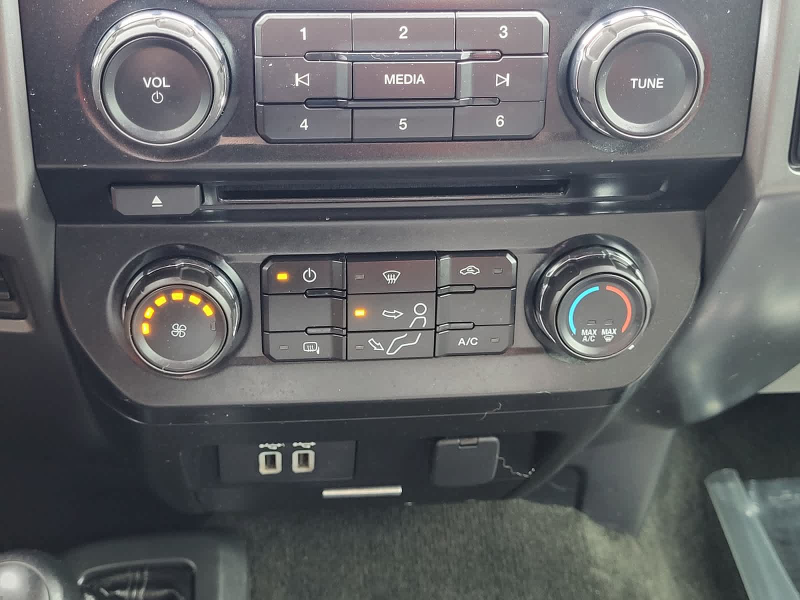 Used 2017 Ford F350 XLT w/ FX4 Off-Road Package AWD/4WD image 21