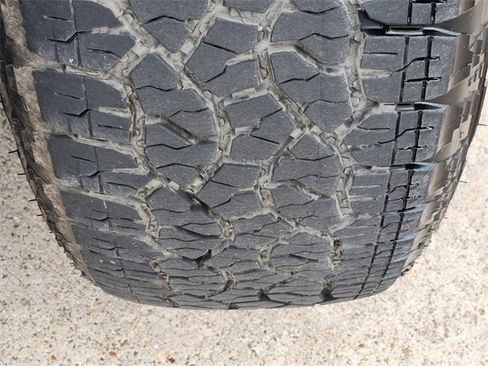 Used 2024 Chevrolet Silverado 1500 LT image 11